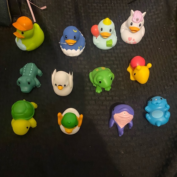 Live show only duck game Every 1 wins and there is 3 nwt wallets or purse - Picture 1 of 1